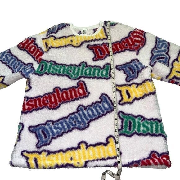 DISNEYLAND‎ FUZZY PLUSH PULLOVER CREWNECK SWEATER RARE RETRO JUMBO LOGO - Picture 3 of 6